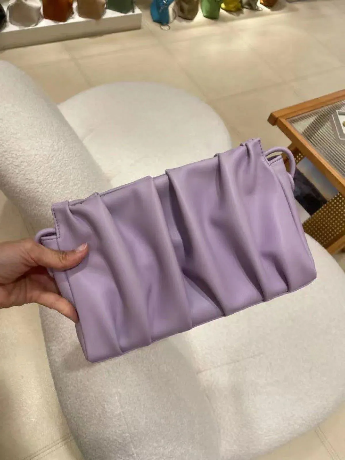 Cloud-Shaped Crossbody Bag With Magnetic-buckle