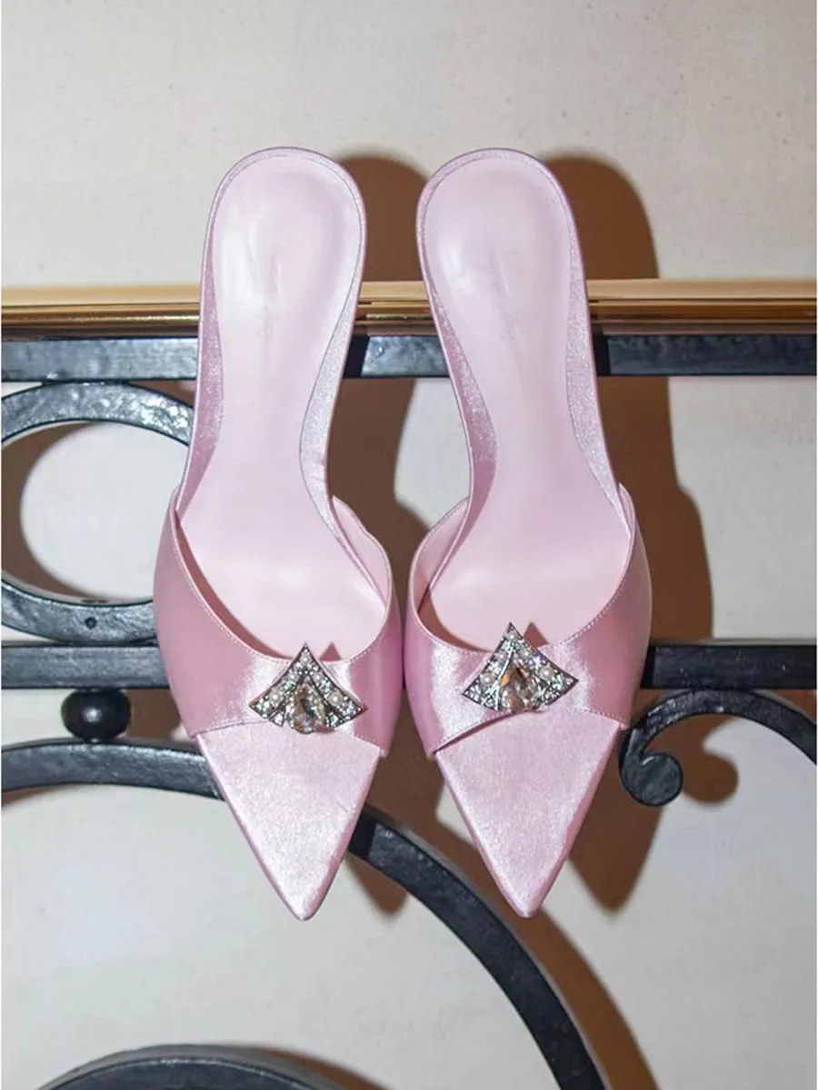 Victoria Satin Heels in Pink